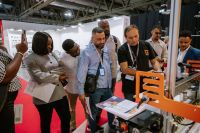 VISITATORI_04