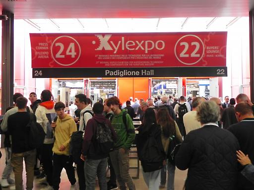 FOTO COMUNICATO STAMPA CHIUSURA